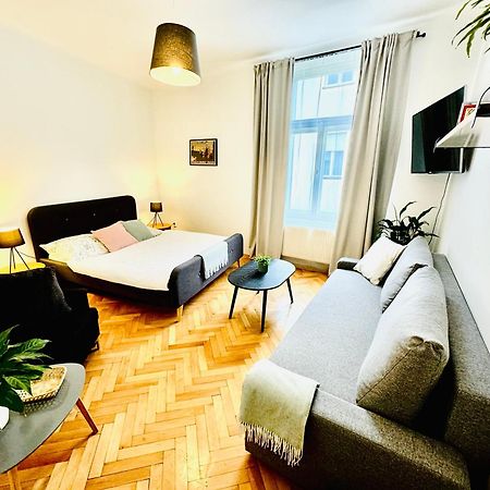 פראג Apartments By Jacob מראה חיצוני תמונה